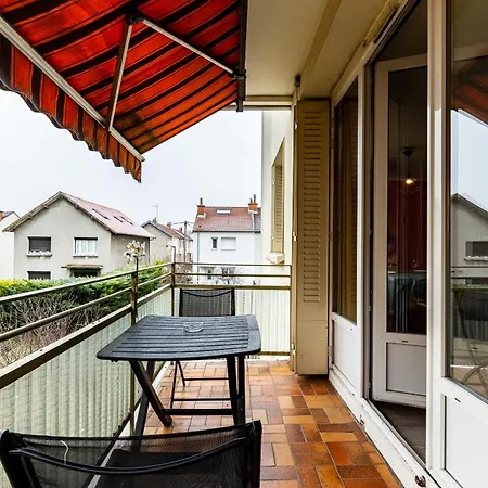 Parking Auditorium Proche Centre アパート *